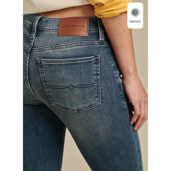 Lucky Brand Mid-Rise Sweet Straight Jeans Women's Denim NWT Size 4/W27 - Picture 3 of 6